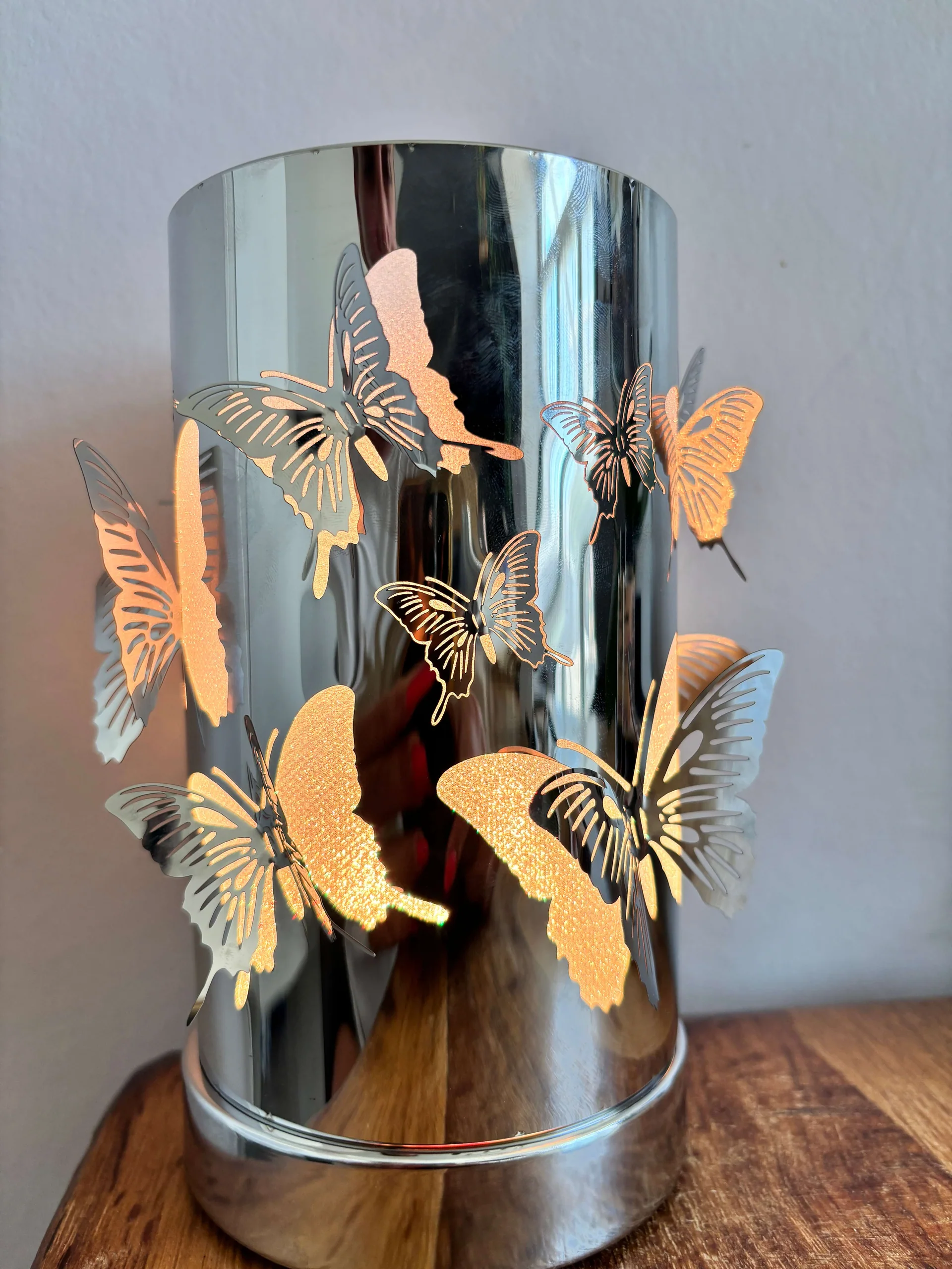 Lampe diffuseur parfum Papillon LED ambiance zen 18 cm